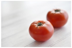 トマト リコピンの健康効果 生食か加熱調理か？