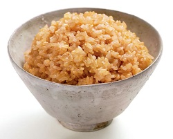 西島秀俊さん「筋肉がつきにくい」子供の頃から玄米や胚芽米
