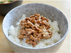向田和子さんの生活習慣 食事やウォーキング ブレンド米の割合は？